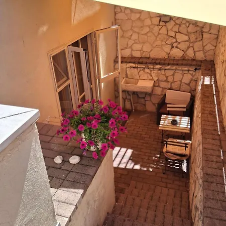 Milva Apartmán *